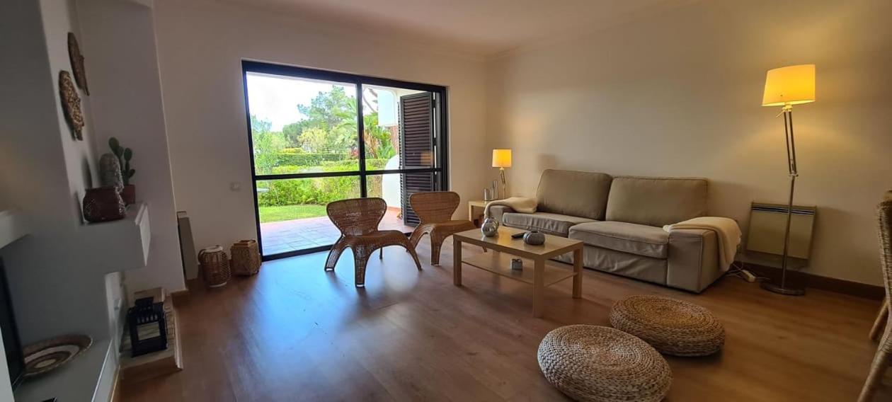 Apartamento Solar Dos Pinheiros Apartment กัวเตย์รา ภายนอก รูปภาพ