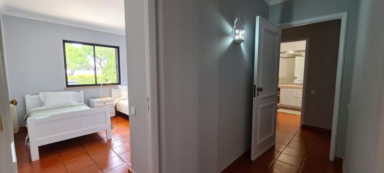 Apartamento Solar Dos Pinheiros Apartment กัวเตย์รา ภายนอก รูปภาพ